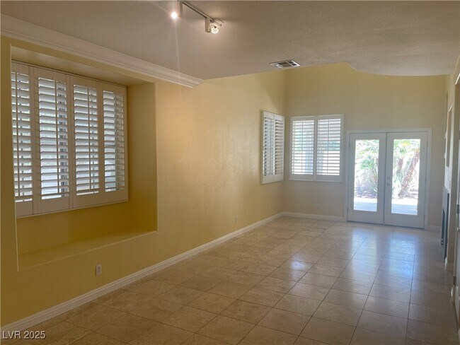 Foto del edificio - 1136 Scenic Crest Dr