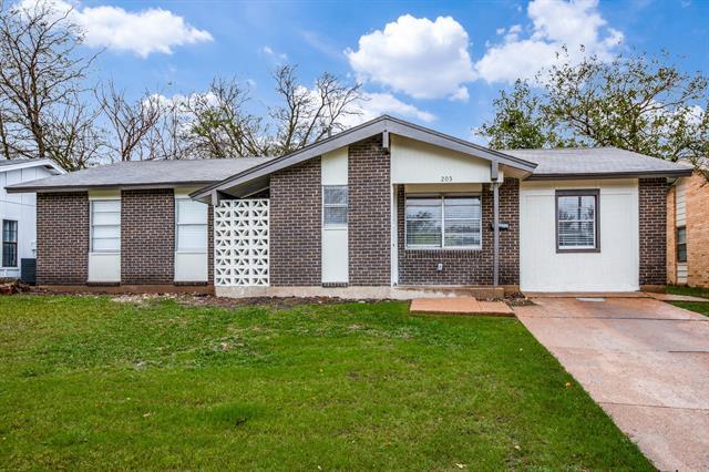 Building Photo - 203 N Forest Crest Dr
