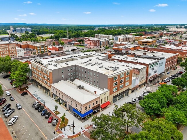 Building Photo - Neel's Lofts