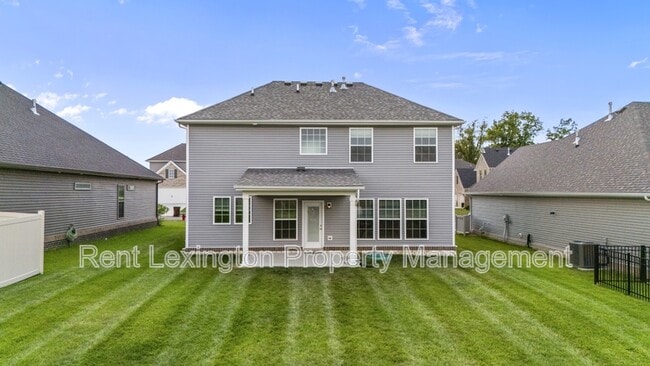 Building Photo - 220 Little Leaf Dr
