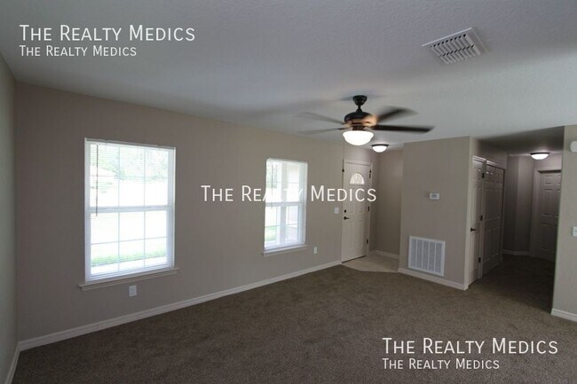 Foto del edificio - 15593 SW 48th Ave