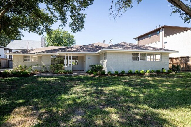 Building Photo - 3730 Tartan Ln
