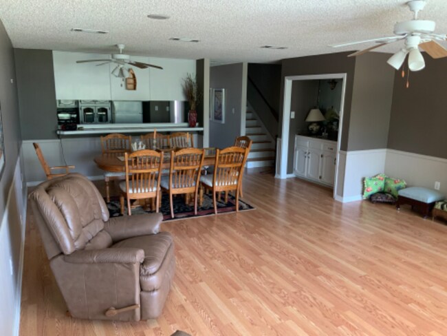 Building Photo - 7740 False River Dr
