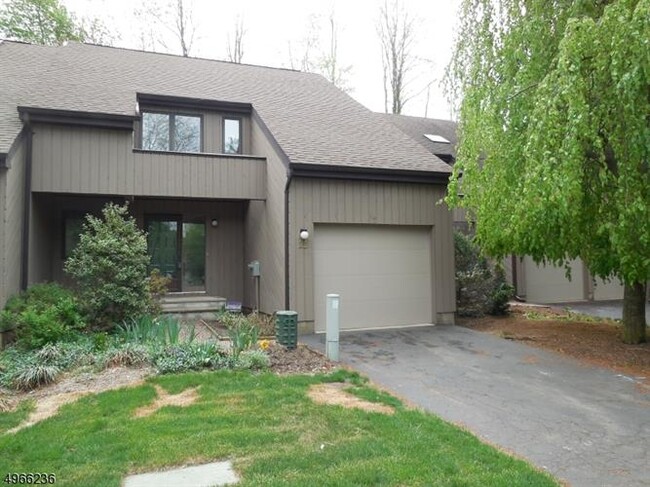 Building Photo - 22 Windmill Dr