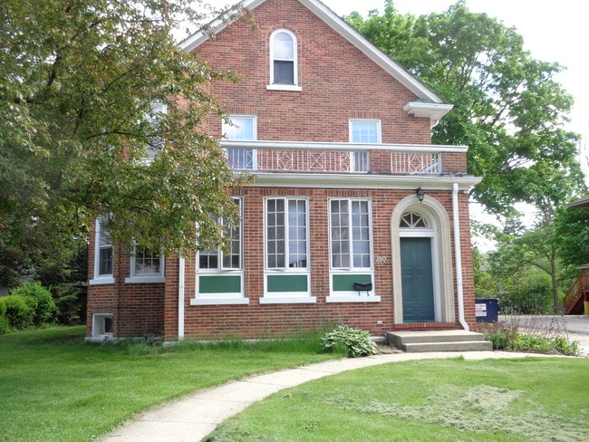 Building Photo - 314 Augusta Ave