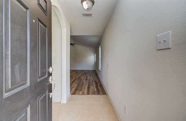 Foto del edificio - 1315 Diamond Drape Dr