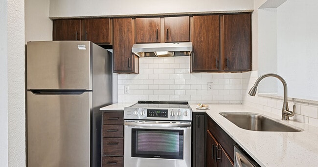 Building Photo - Creekside Apartment Homes