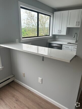 Building Photo - 5 Nabby Rd
