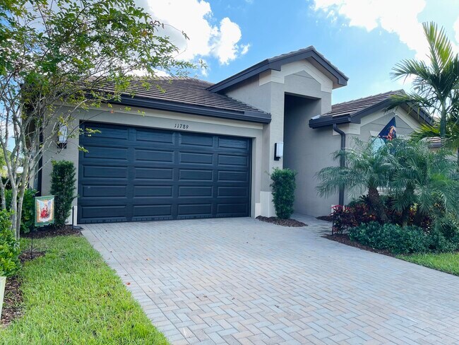 Foto del edificio - 11789 SW Hawthorne Hill Rd