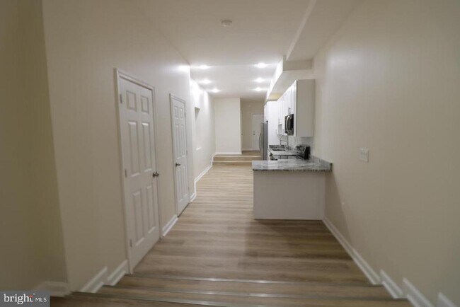 Building Photo - 725 N Chester St