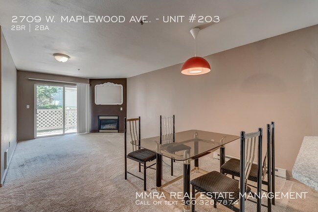 Building Photo - 2709 W Maplewood Ave