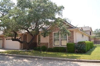 Building Photo - 4200 Dot Dr