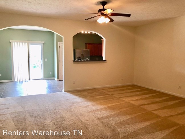 Building Photo - 3 br, 2.5 bath House - 8113 Valley Oak Drive