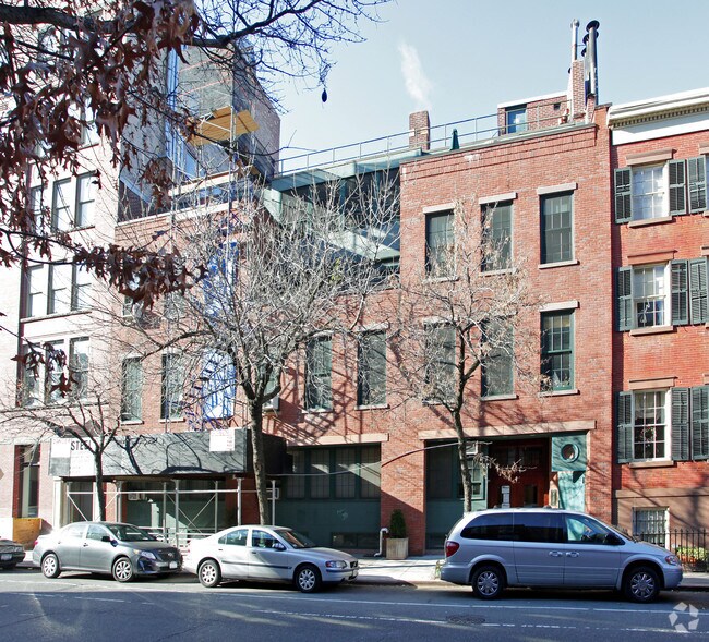 Primary Photo - Greenwich Corp