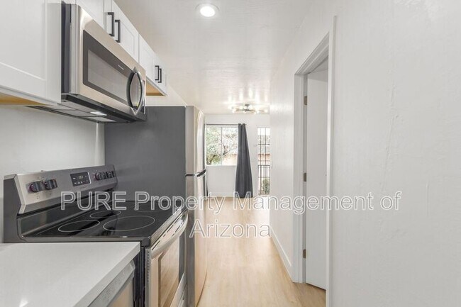 Building Photo - 1538 W Fillmore St