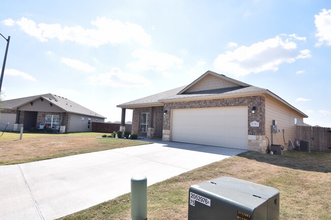 Foto del edificio - 1040 Lakeway Crossing Dr