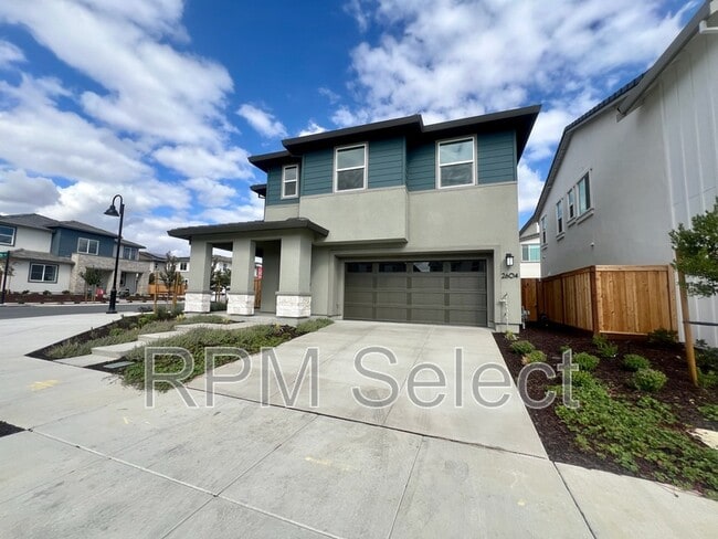 Building Photo - 2604 Atascadero Dr