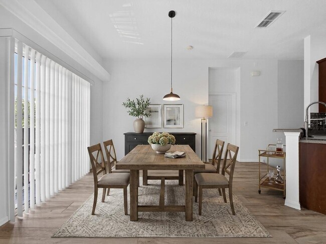 Foto del edificio - 6602 S Goldenrod Rd