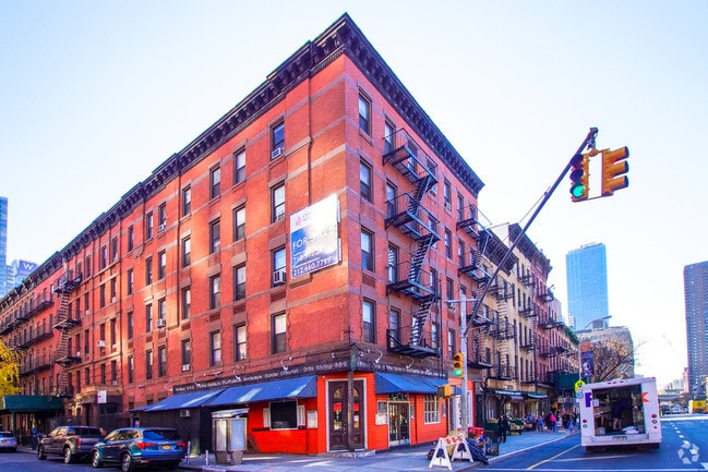 Building Photo - 696 Ninth Ave