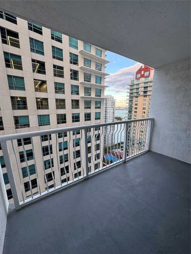 Foto del edificio - 1200 Brickell Bay Dr