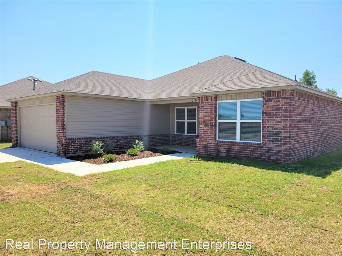 3 br, 2 bath House 21242 Winding Brook House Rental in Harrah, OK