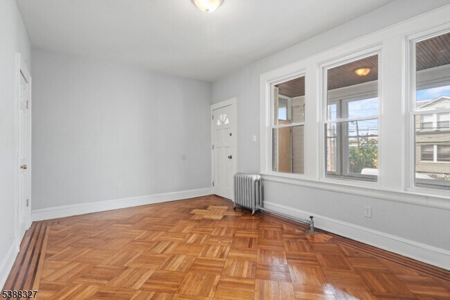 Foto del edificio - 45 Norwood Ave