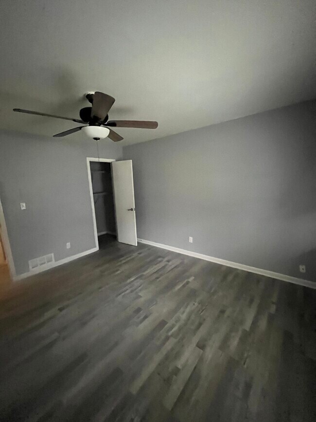 Building Photo - 4060 Elizabeth Park Ct