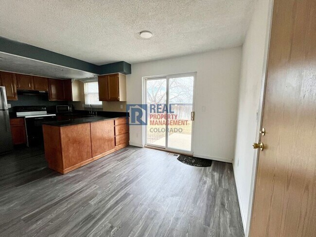 Building Photo - 16921 E Stanford Ave