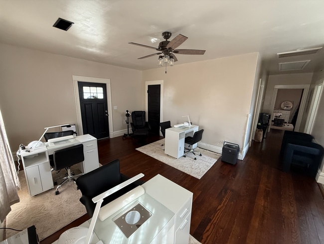 Living Room - 232 S Buchanan St