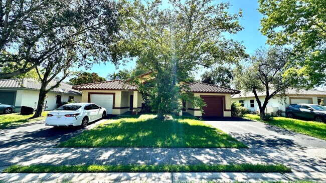 Building Photo - 2385 NW 123rd Ave