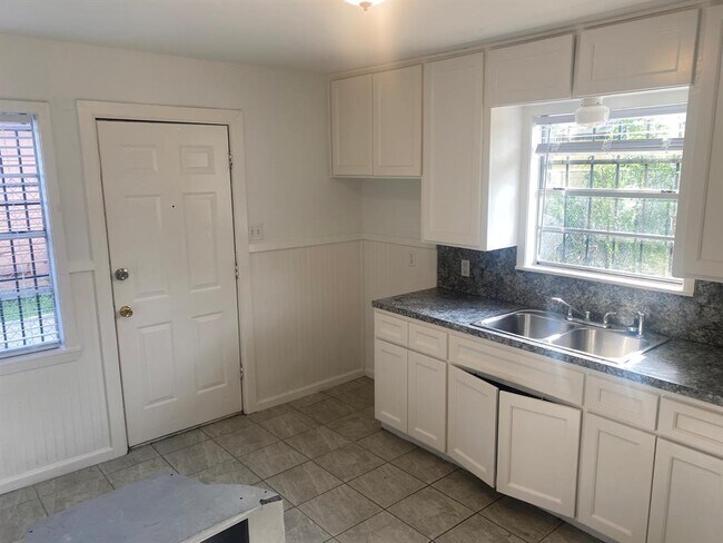 Foto del edificio - 8931 Duane St