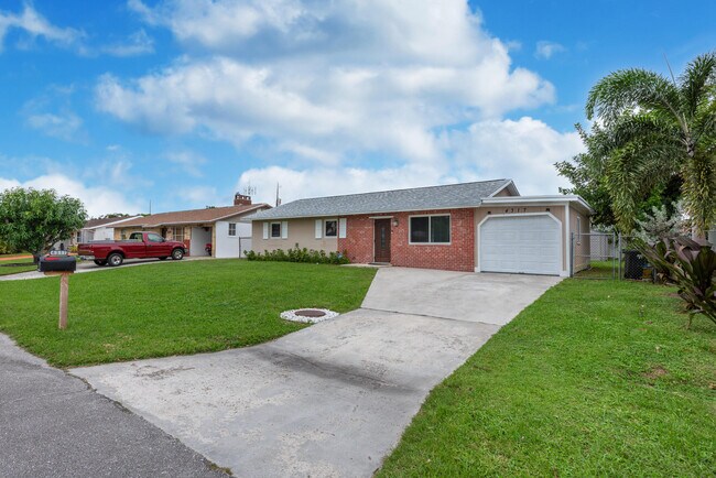 Foto del edificio - 4317 Applecrest Dr