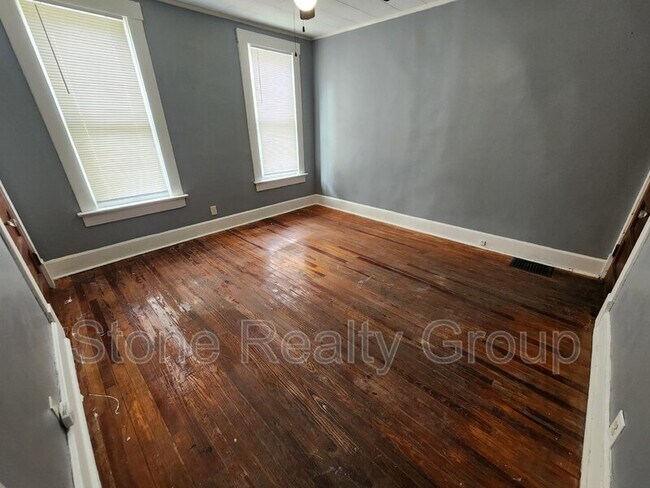 Foto del edificio - 1027 7th Ave