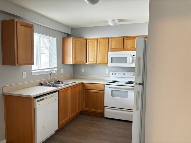 Building Photo - Welcome to Belleau Woods!