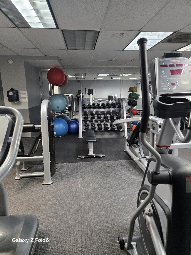Fitness Center - 6030 N Sheridan Rd