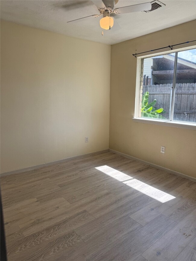 Building Photo - 16731 Sierra Grande Dr