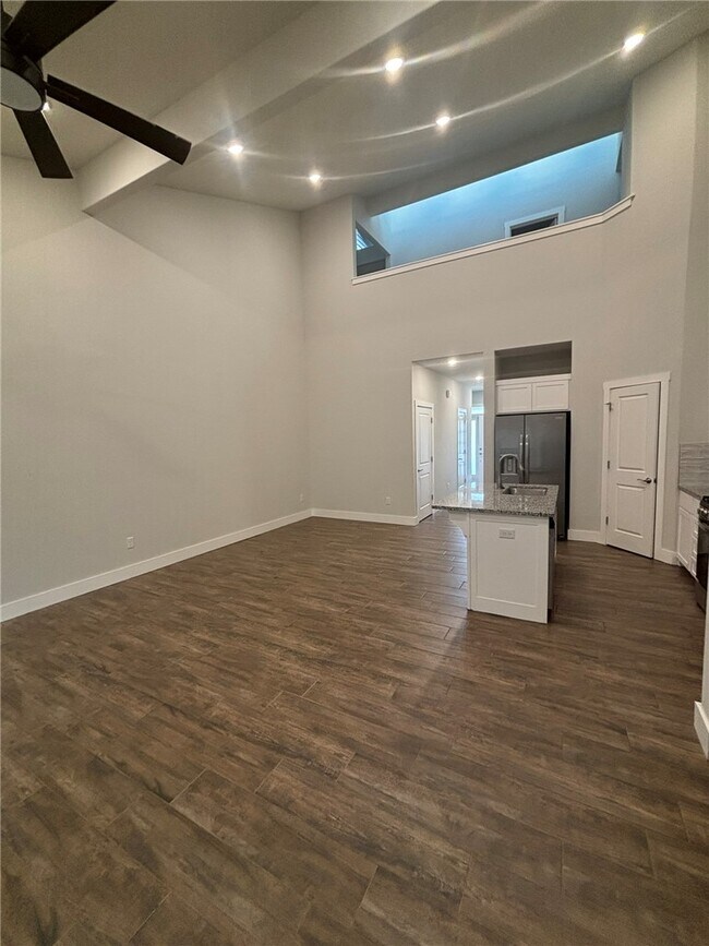 Building Photo - 471 Azurite Rd