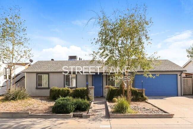 Building Photo - REDUCED-Charming 3 bedroom home in Phoenix!