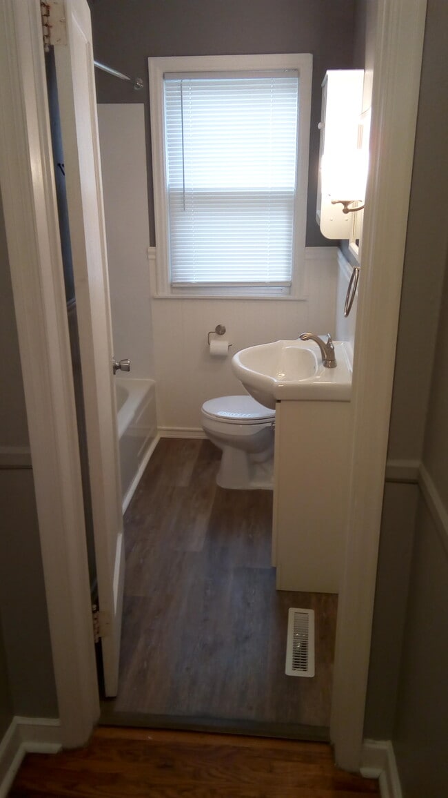 Updated bathroom! - 5634 Nicollet Ave
