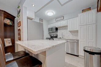 Building Photo - 1860 White Oak Dr