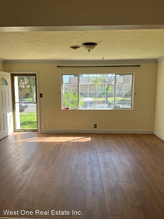 Building Photo - 3 br, 2 bath House - 135 W Emerson