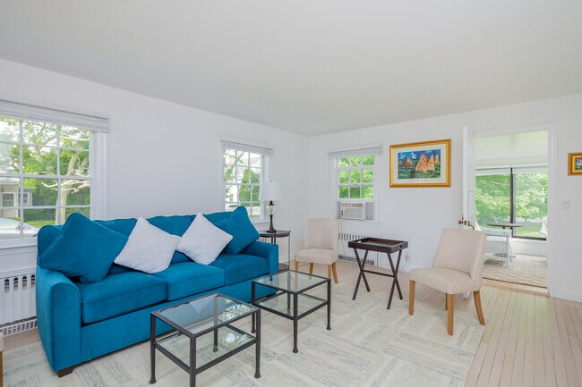 Foto del edificio - 11 Meadowlark Ln