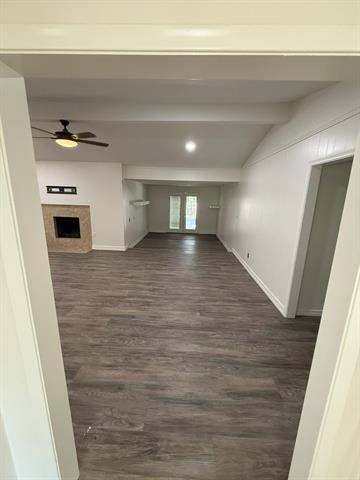 Foto del edificio - 1001 Valley Creek Dr