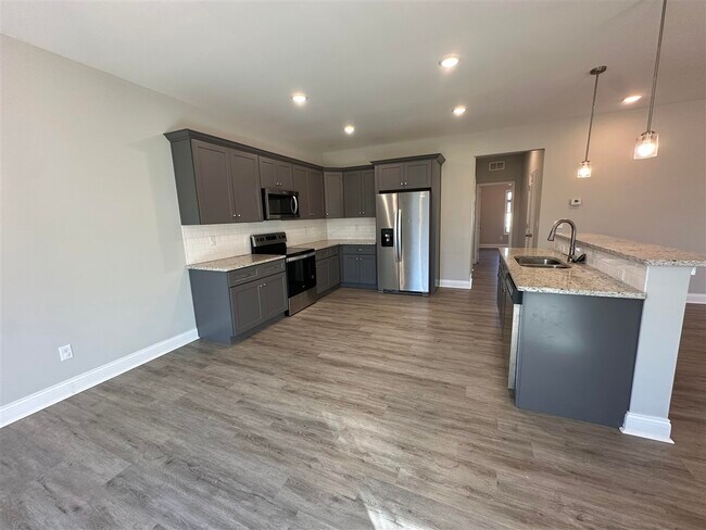 Foto del edificio - 437 Adalynn Cir