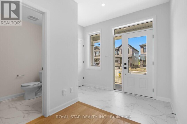 Building Photo - 228 Elsie MacGill Walk