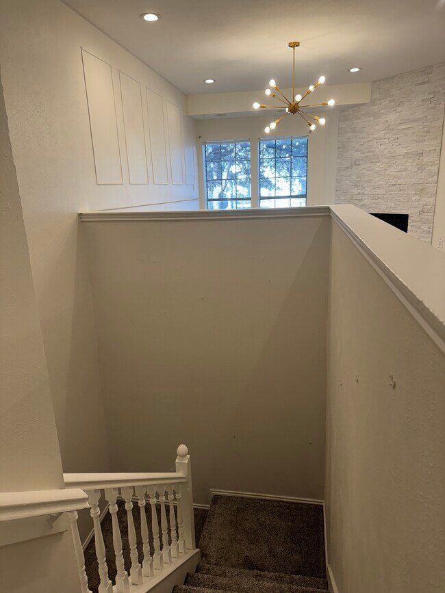 Foto del edificio - 5100 Verde Valley Ln