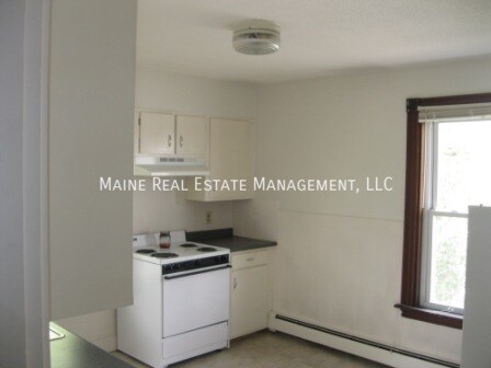 Foto del edificio - 699-701 Main St. Apt