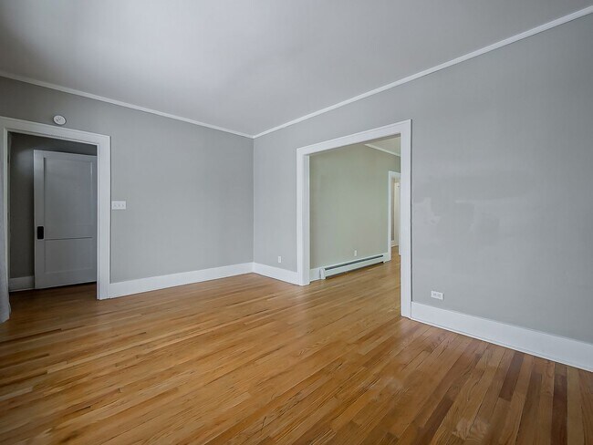 Foto del edificio - Fully Remodeled 2-Bed Home in Dearborn!