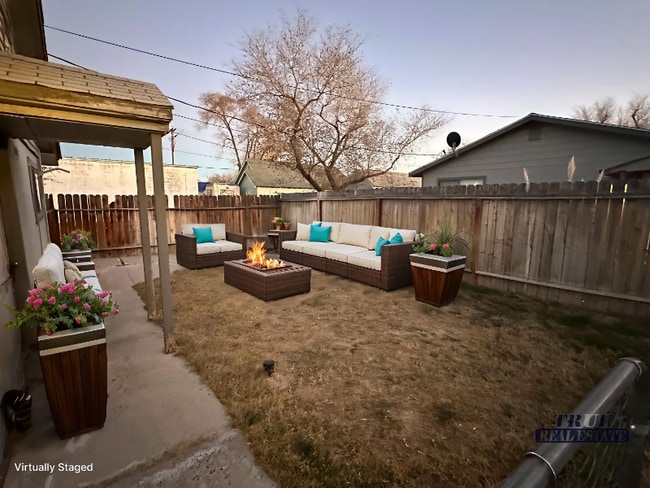 Foto del edificio - 145 E Richards St