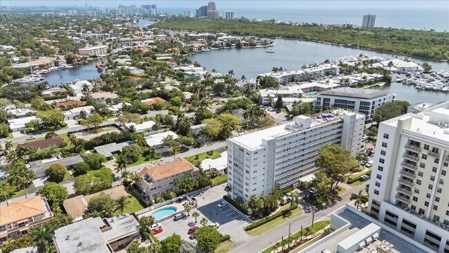 Foto del edificio - 2555 NE 11th St
